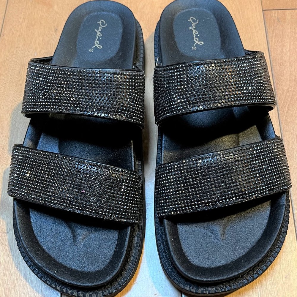 NWOT Sparkle slides